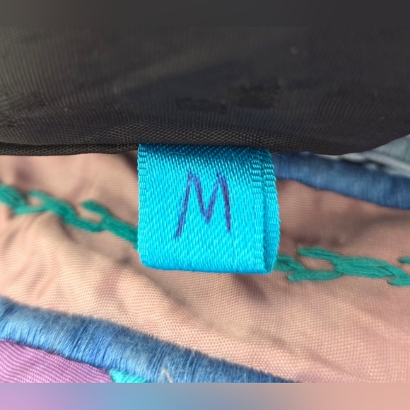 VINTAGE VIBRANT COLORFUL KIMONO. - Picture 7 of 7